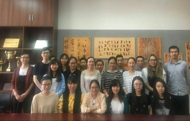 殷殷寄语 谆谆教诲―― 针推女同av
导师团寄语毕业班党员